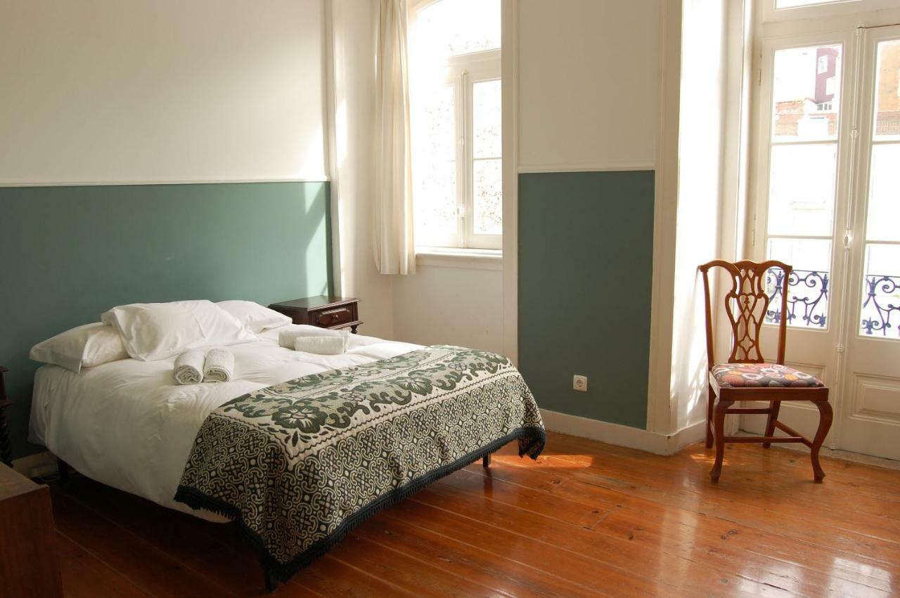 Largo Residencias Hotel Lisbon Exterior photo